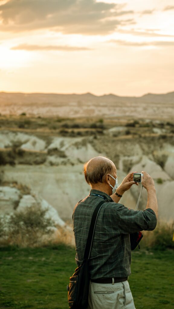 How Do Mirrorless Cameras Compare To Traditional DSLRs?